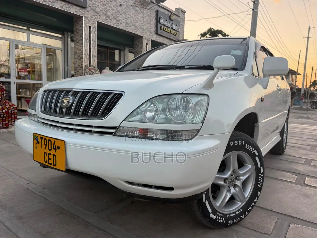 Toyota Harrier 2001 White