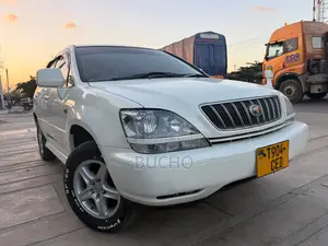 Toyota Harrier 2001 White