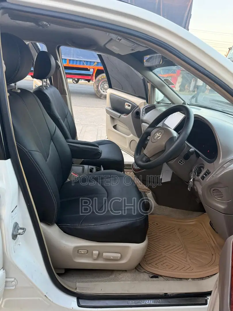 Toyota Harrier 2001 White