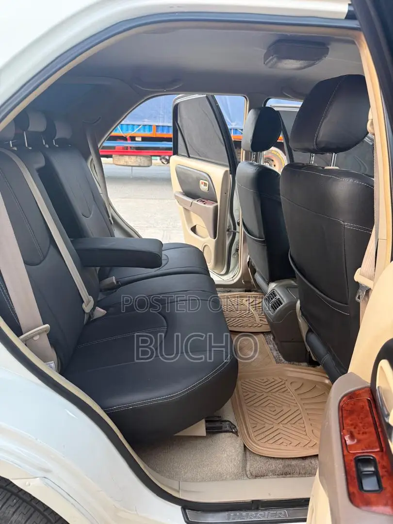 Toyota Harrier 2001 White