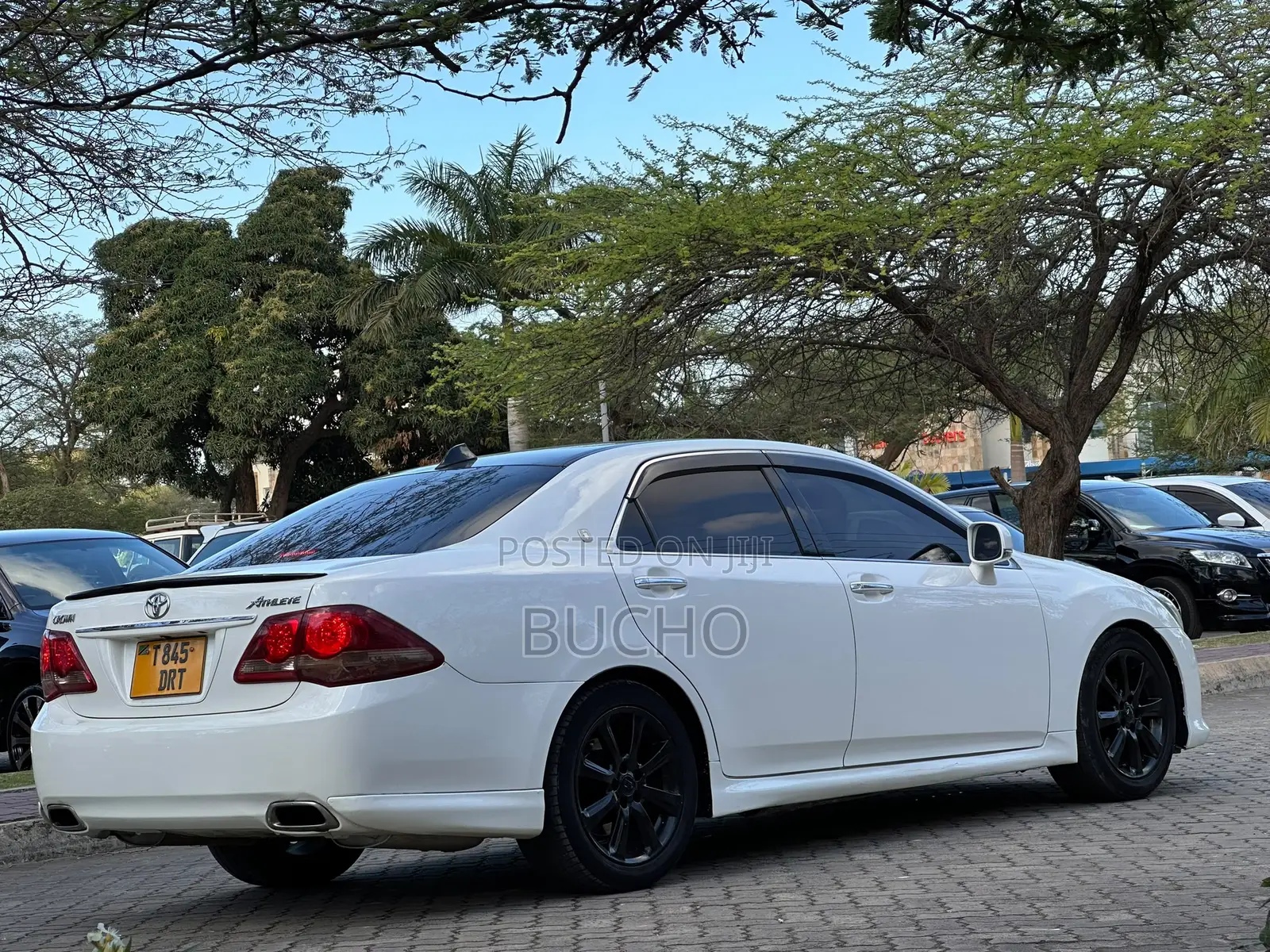 Toyota Crown 2009 White