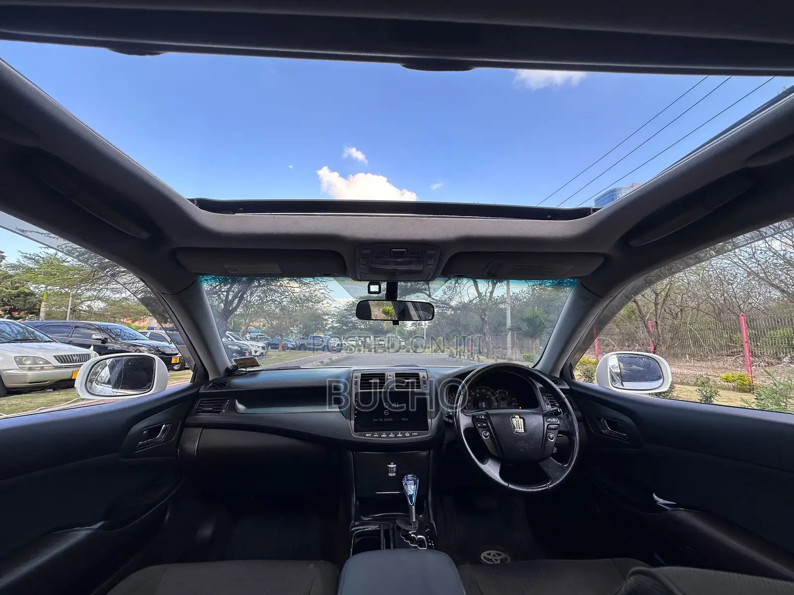 Toyota Crown 2009 White