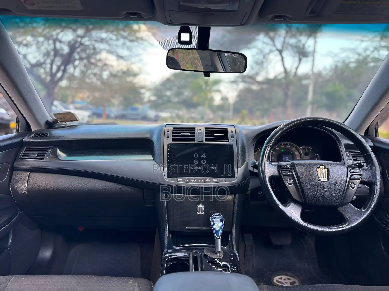 Toyota Crown 2009 White