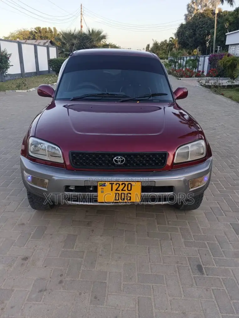 Toyota RAV4 1999 Red