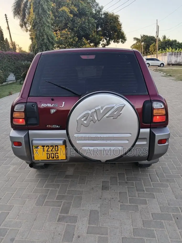 Toyota RAV4 1999 Red