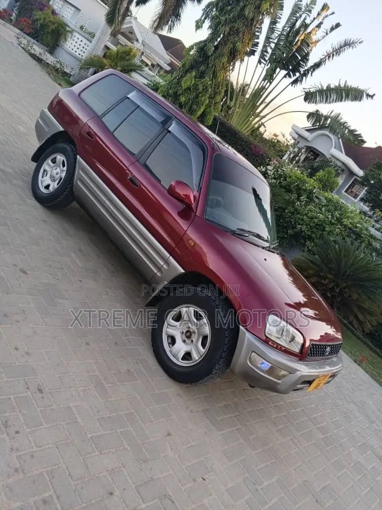 Toyota RAV4 1999 Red