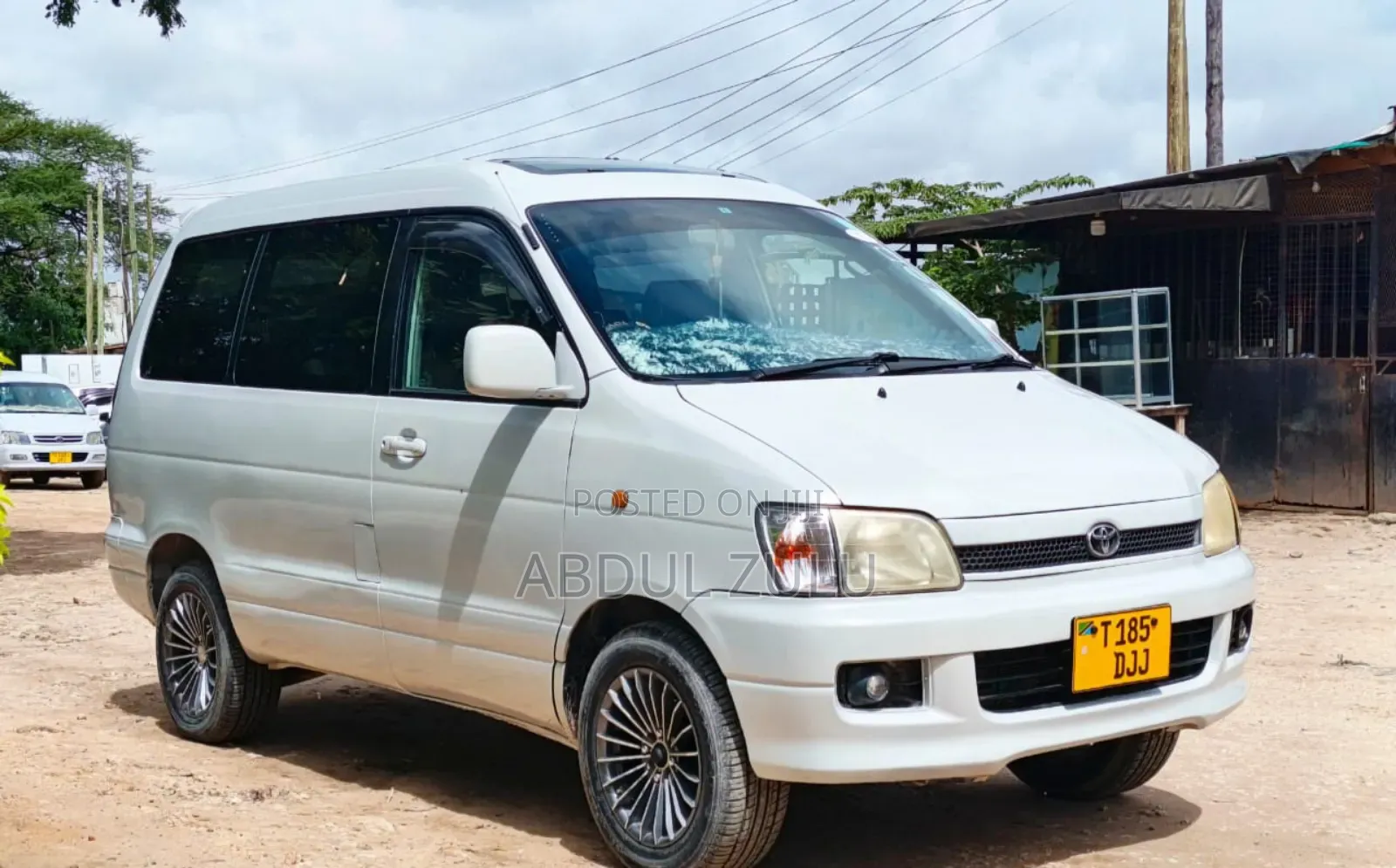Toyota Noah 2003 White