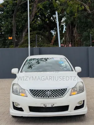 Toyota Crown 2009 White