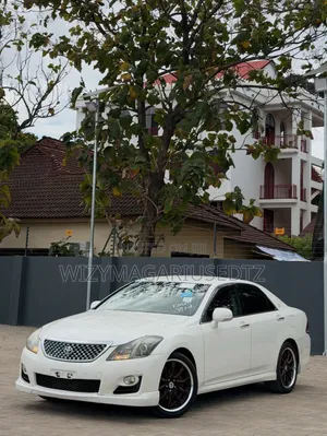 Toyota Crown 2009 White