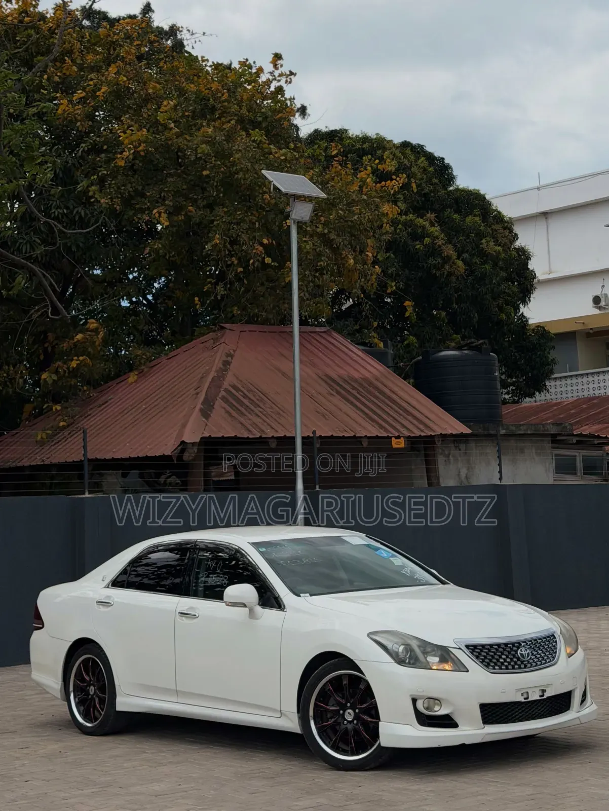 Toyota Crown 2009 White