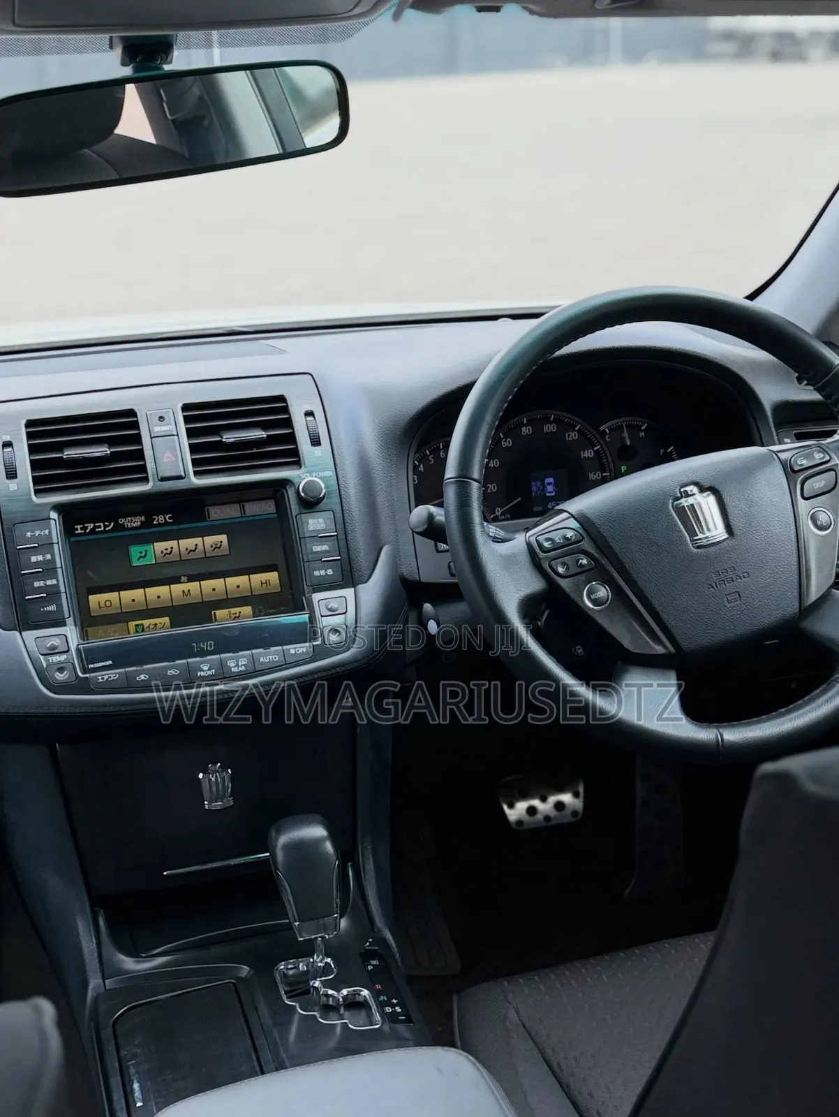 Toyota Crown 2009 White