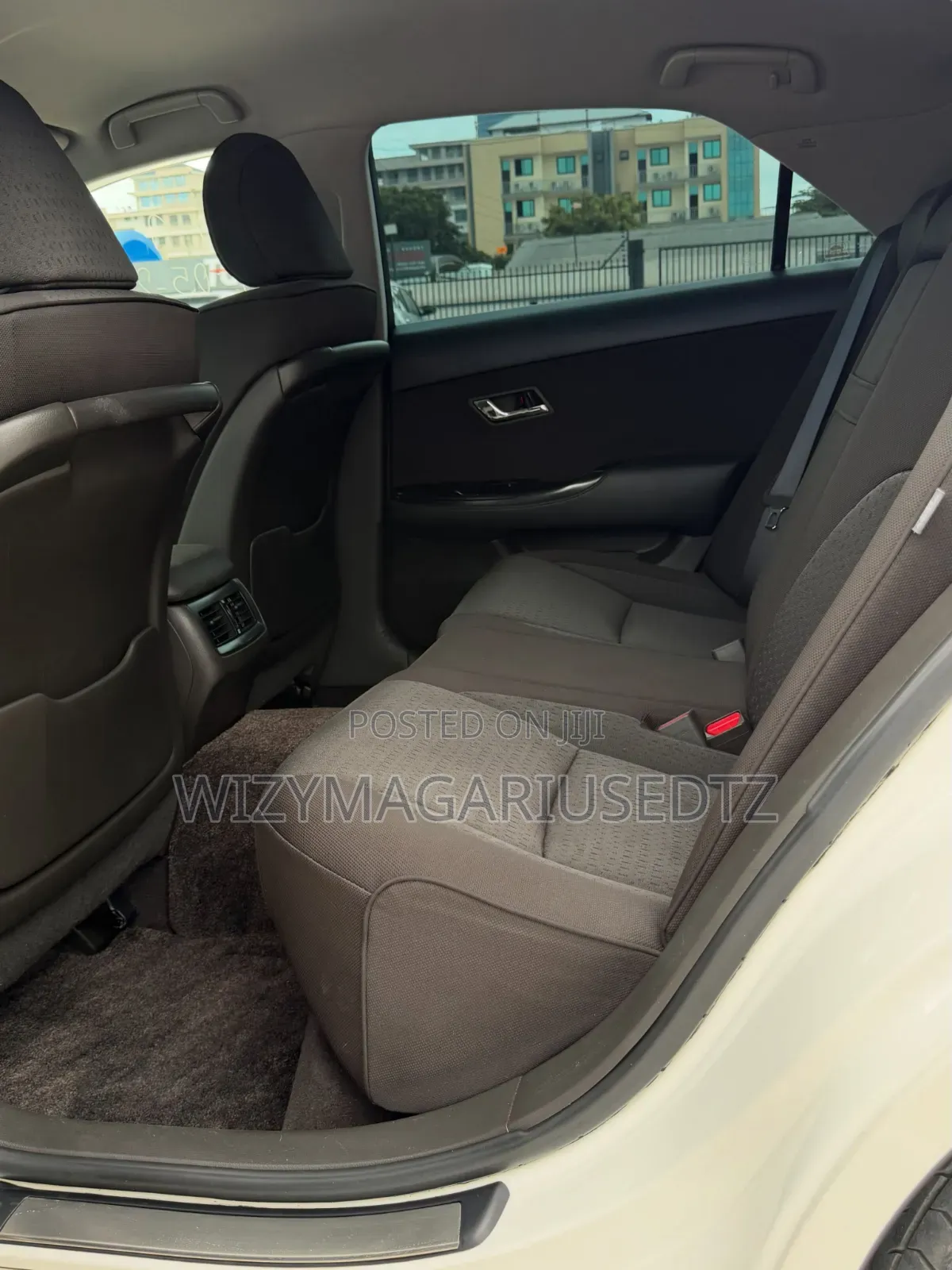 Toyota Crown 2009 White
