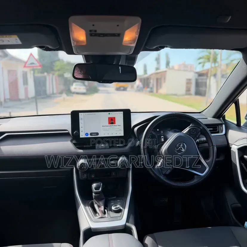 Toyota RAV4 Limited AWD 2023 Silver
