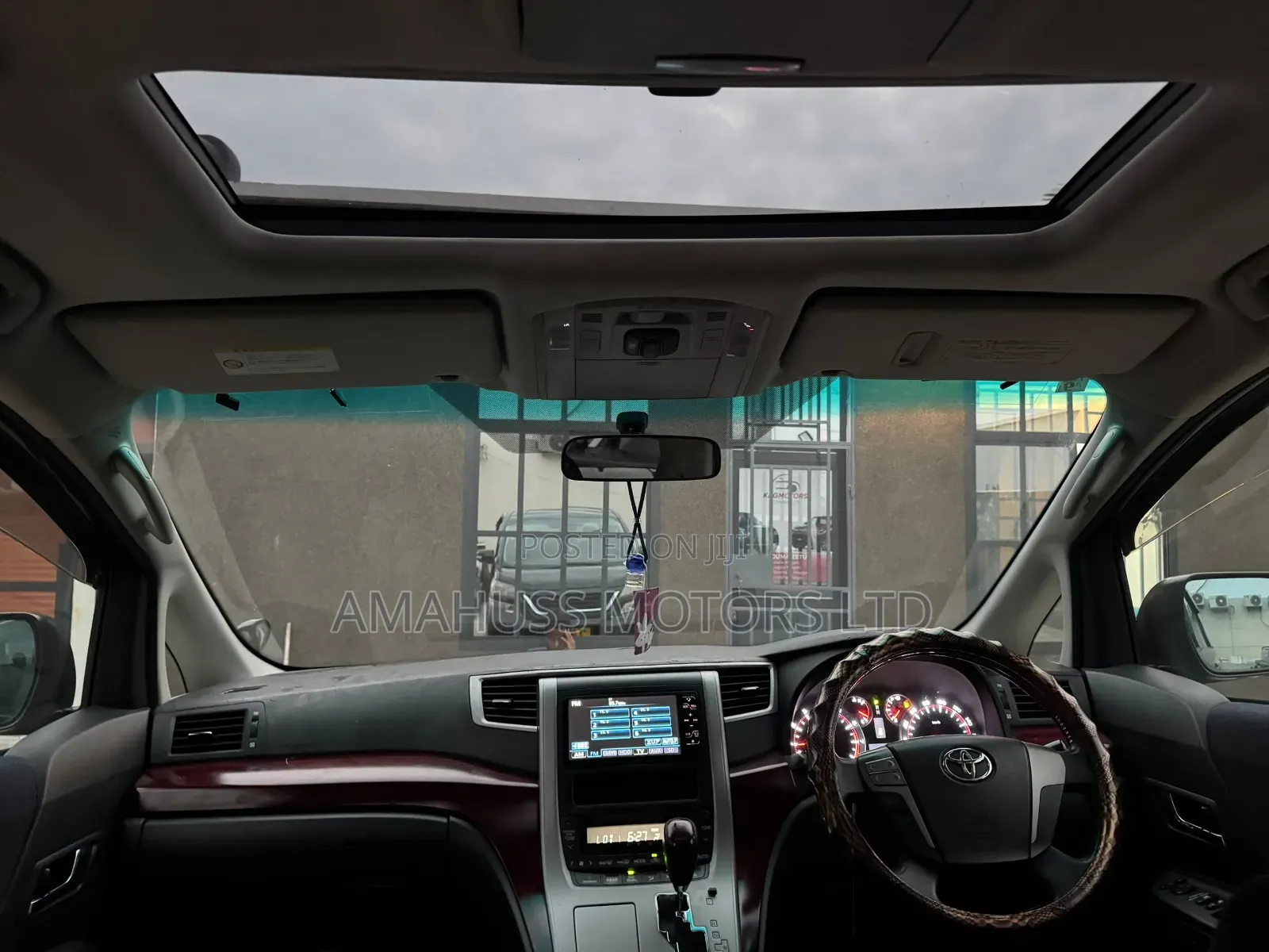 Toyota Velfire for Hire