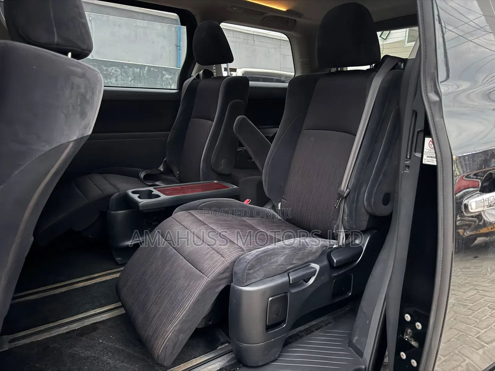 Toyota Velfire for Hire
