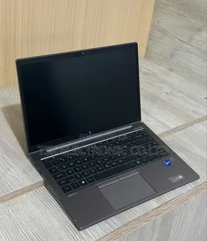 Laptop HP ZBook Firefly G8 16GB Intel Core i7 SSD 256GB