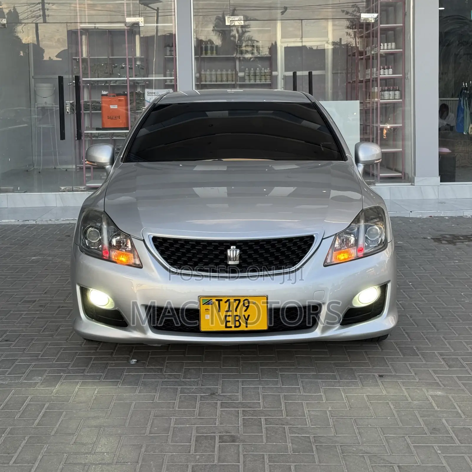 Toyota Crown 2009 Silver