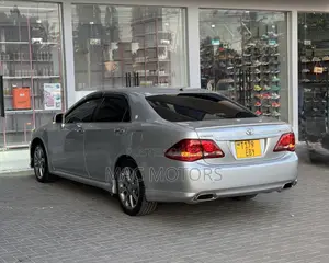 Toyota Crown 2009 Silver