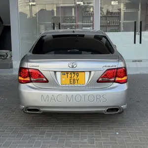 Toyota Crown 2009 Silver