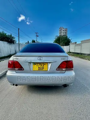 Toyota Crown 2005 Silver