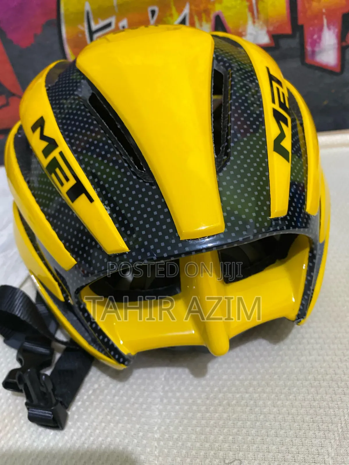Met Yellow Professional Cycling Helmet.