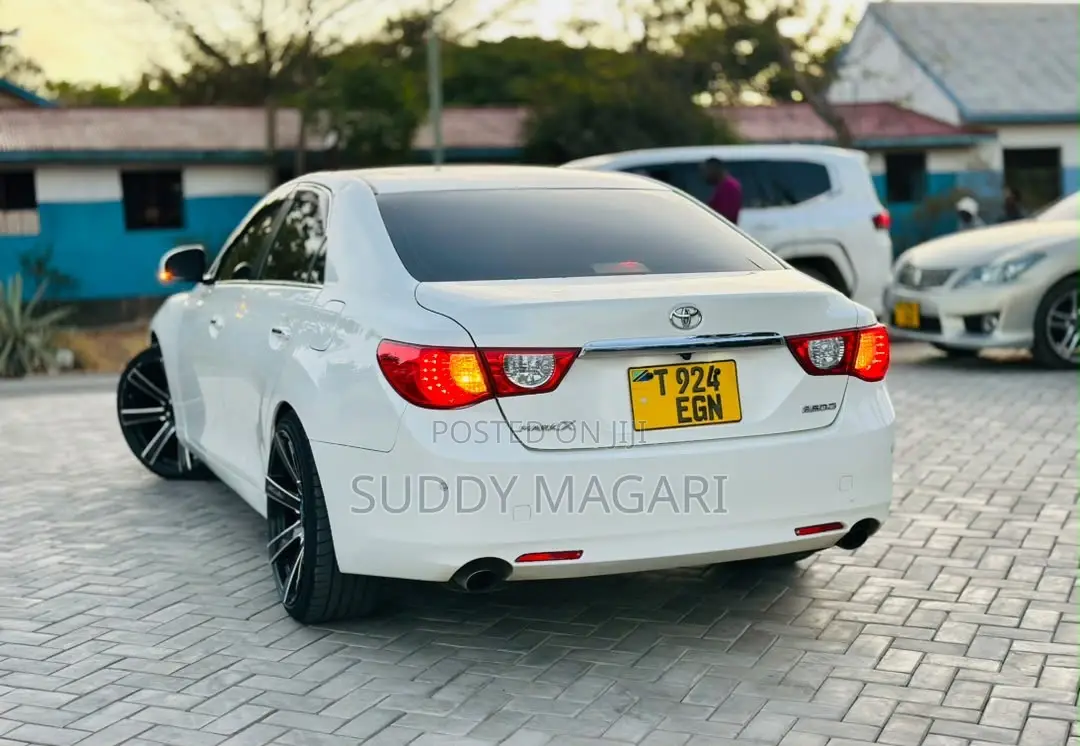 Toyota Mark X 2012 White