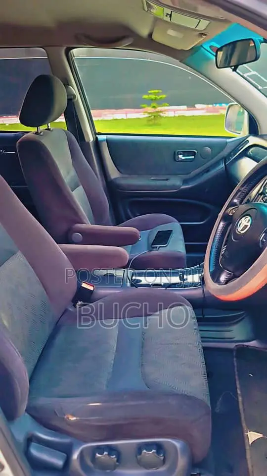 Toyota Kluger 2005 Silver