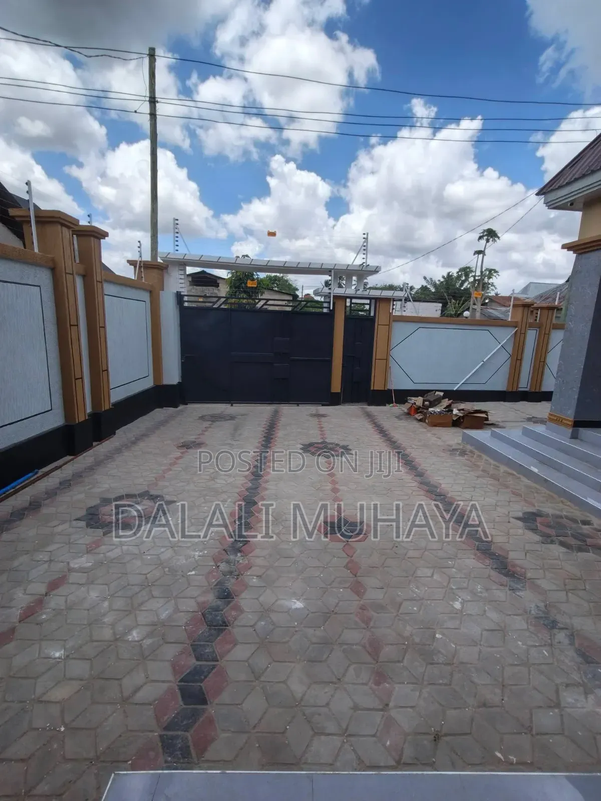 4bdrm House in Kanisani Street, Mbagala for sale