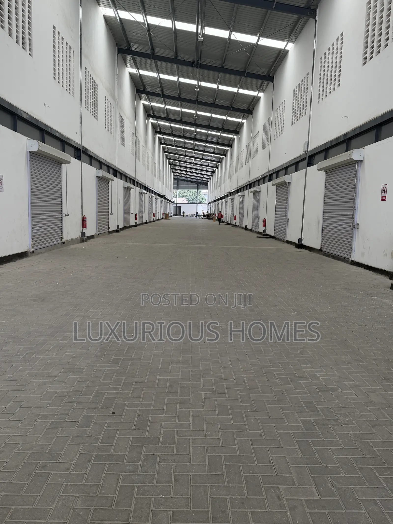 Warehouse for Rent at Tazara