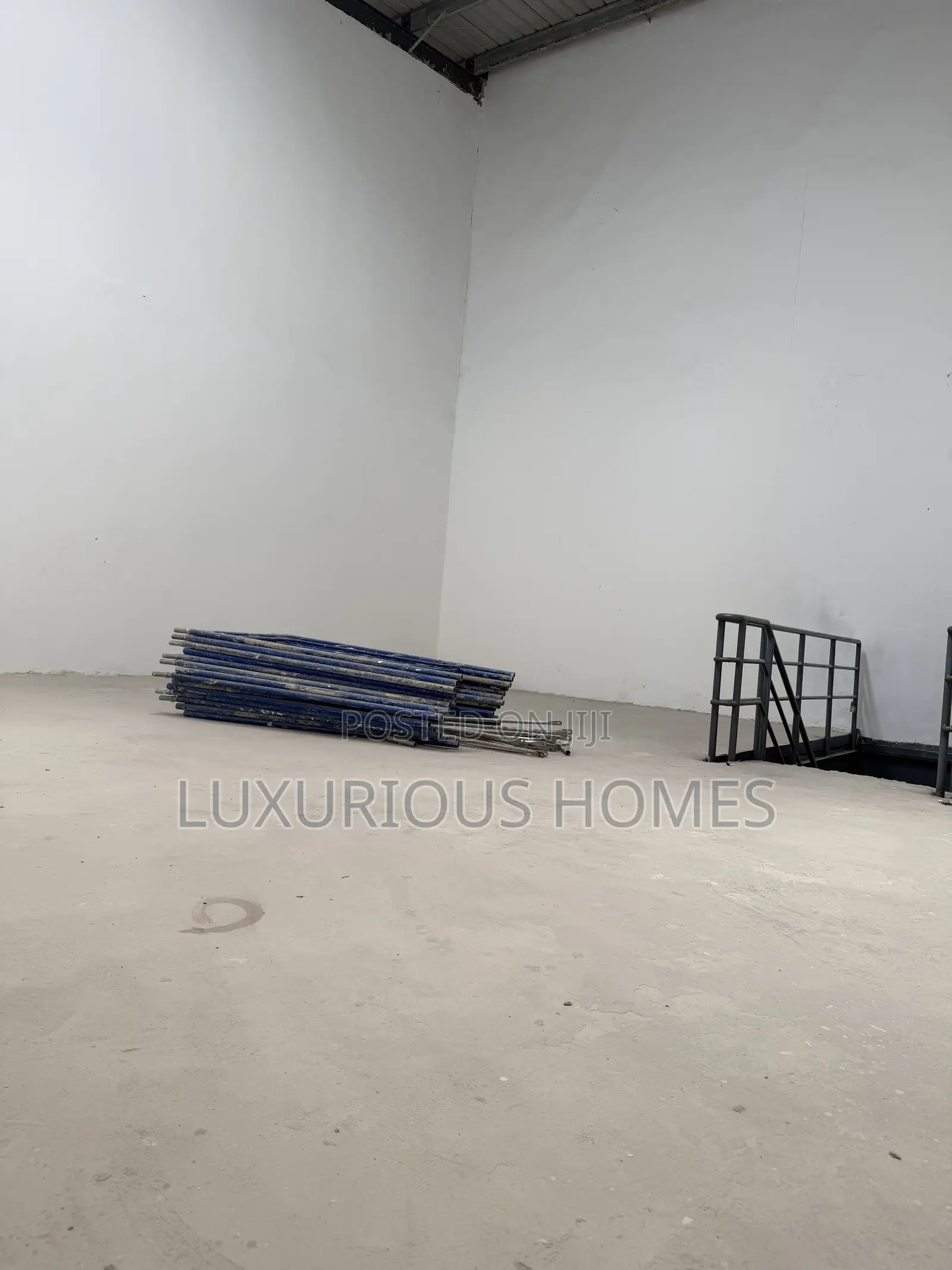Warehouse for Rent at Tazara