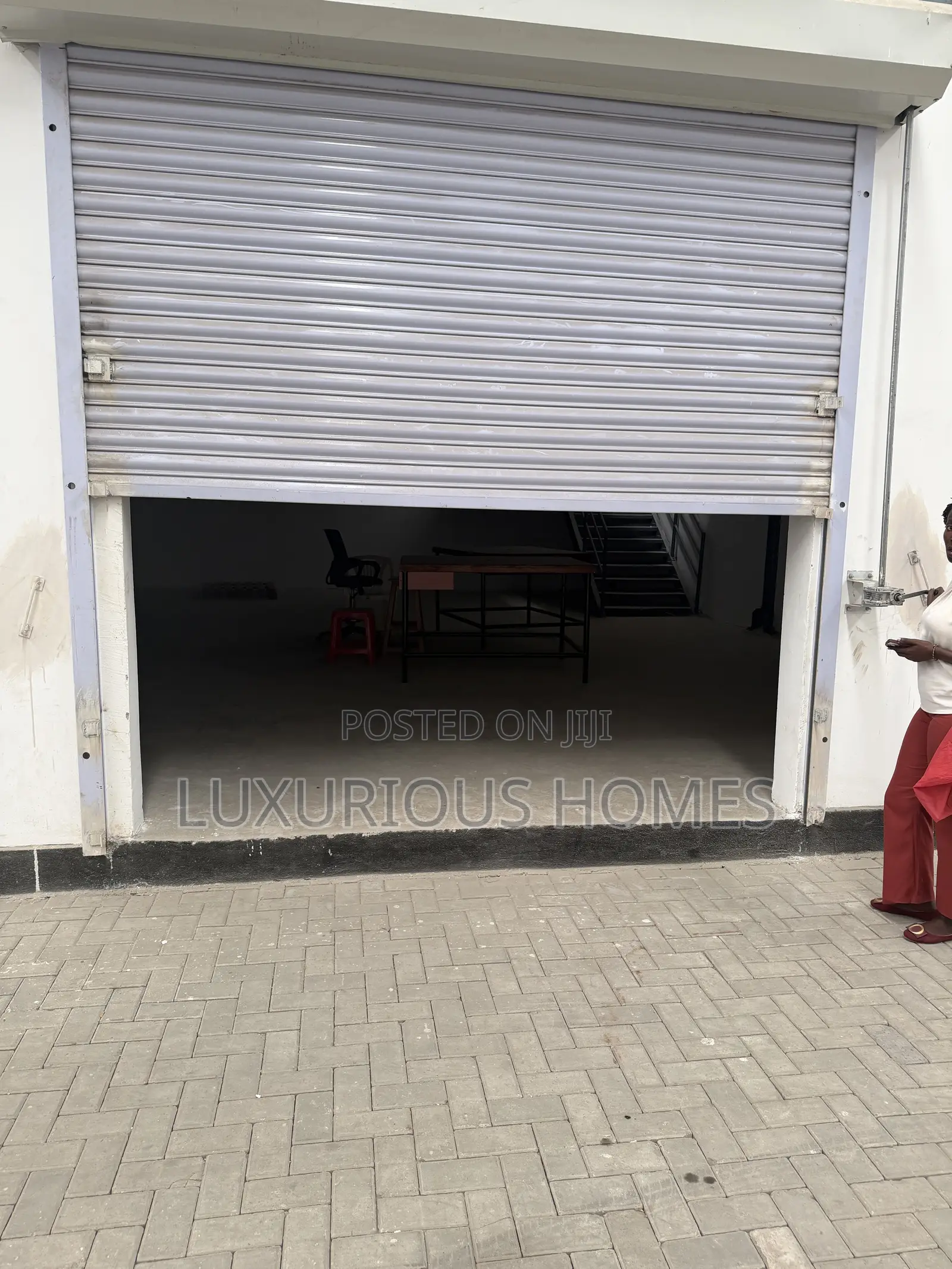 Warehouse for Rent at Tazara