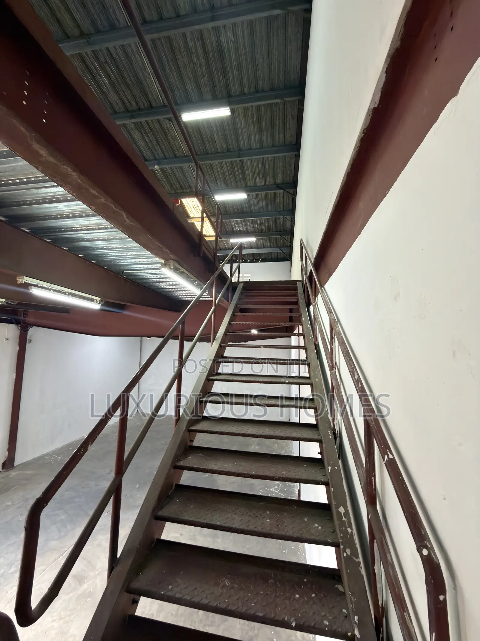 Warehouse for Rent in Kiwalani
