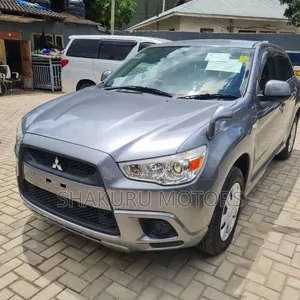 Mitsubishi RVR 2.0 2011