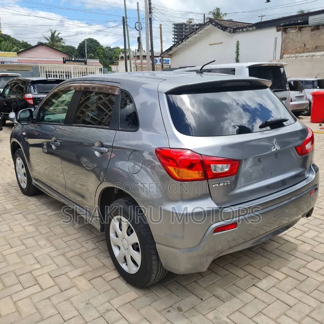 Mitsubishi RVR 2.0 2011