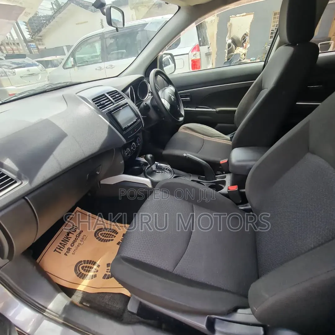 Mitsubishi RVR 2.0 2011