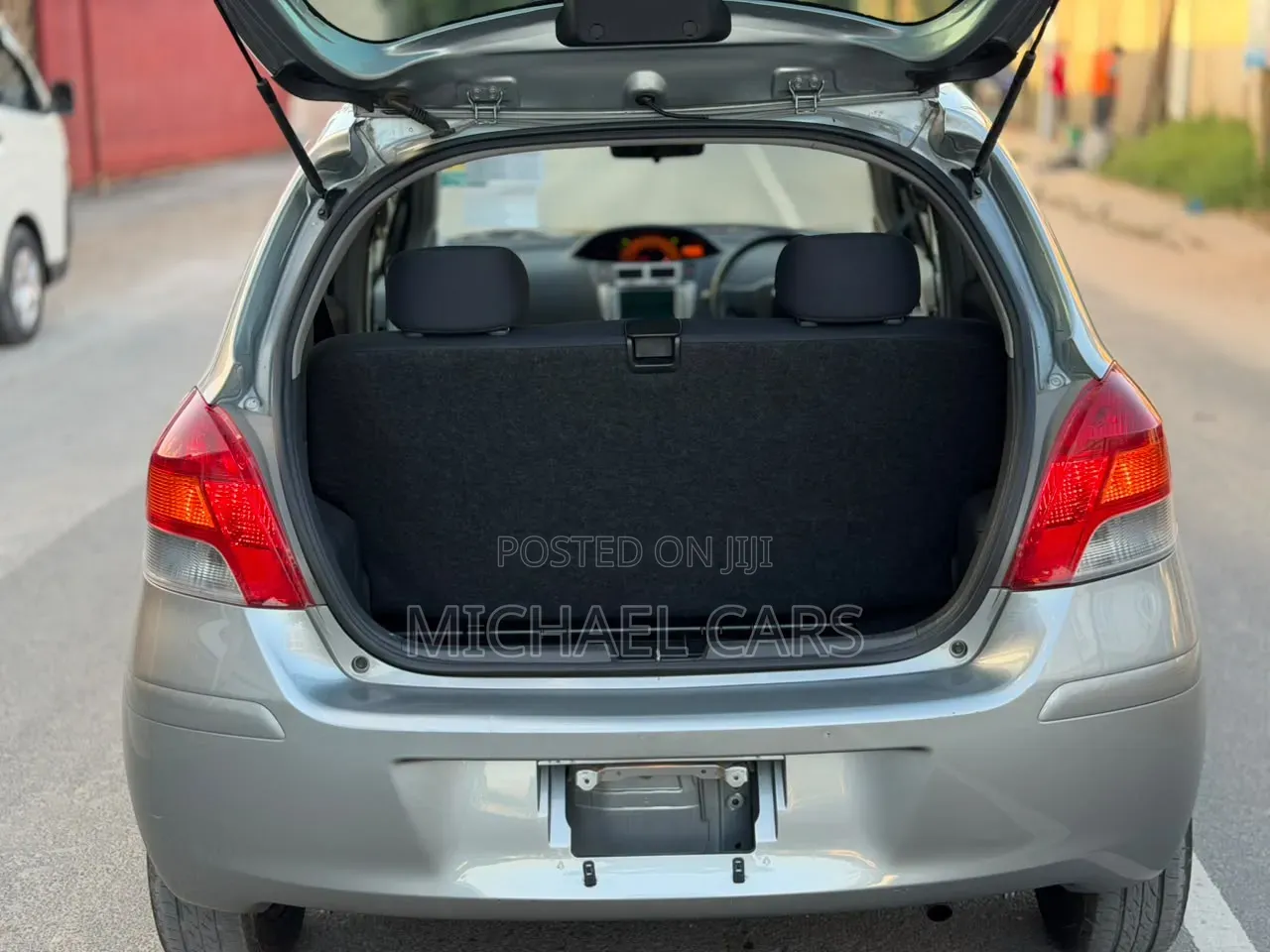 Toyota Vitz 2010 Gray