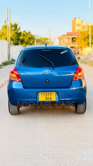 Toyota Vitz 2010 Blue