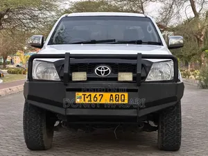 Toyota Hilux 2008 White