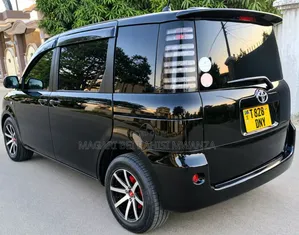 Toyota Sienta 2005 Black