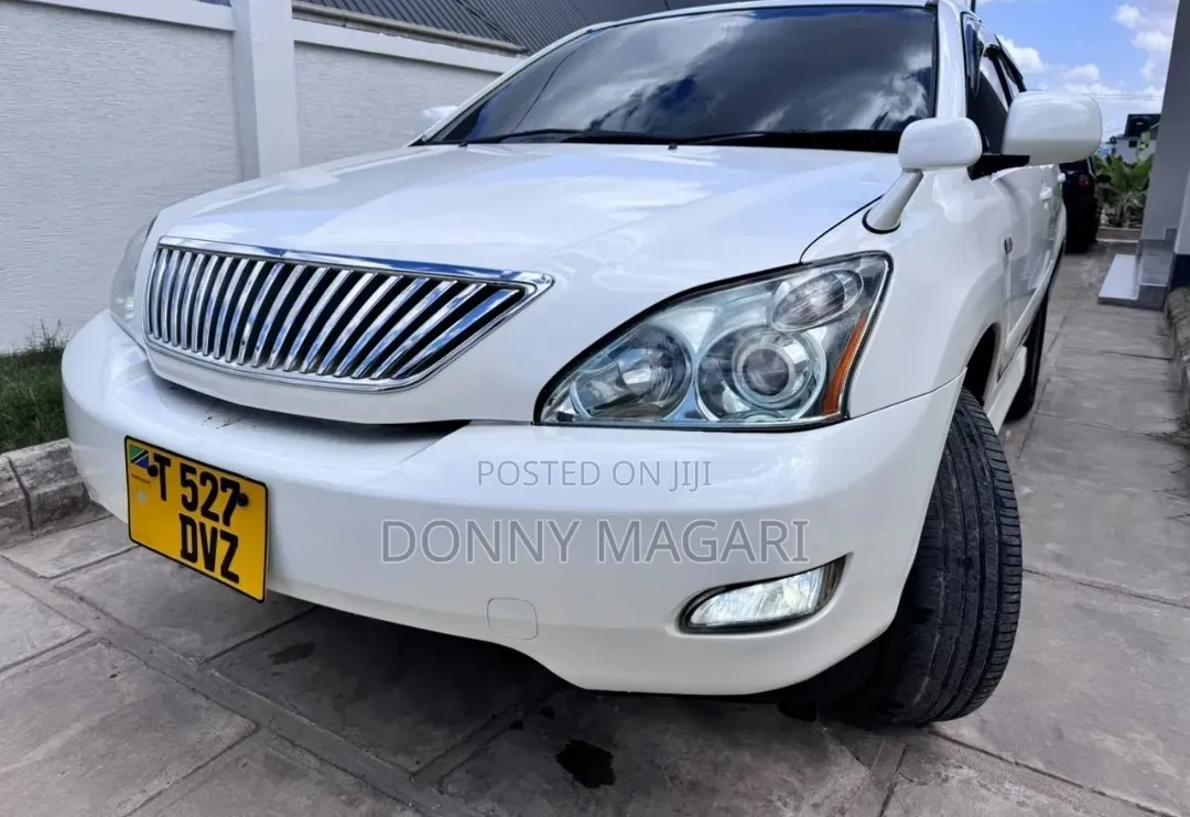 Toyota Harrier 2005 White