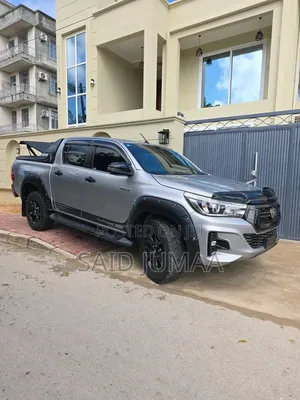 Toyota Hilux Revo Double Cab Deisel 2.4 AWD 2019 Gray