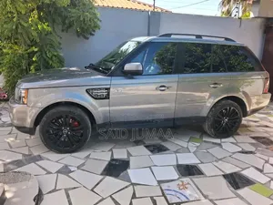 Land Rover Range Rover HSE 2010 Gray