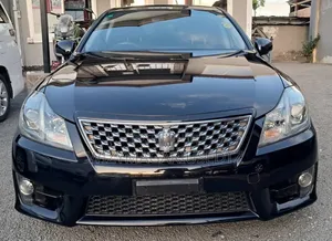 Toyota Crown 2010 Burgundy