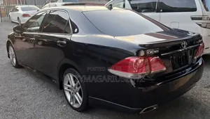 Toyota Crown 2010 Burgundy