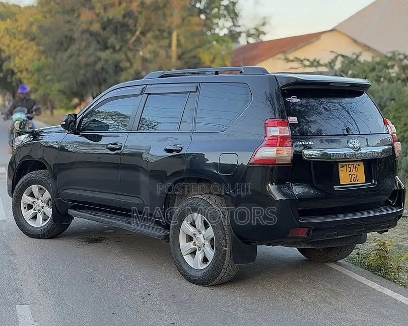 Toyota Land Cruiser Prado 2015 Black
