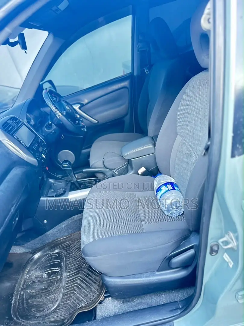 Toyota RAV4 2005 Teal