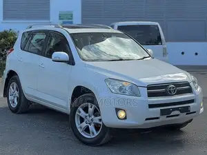 Toyota RAV4 2012 White