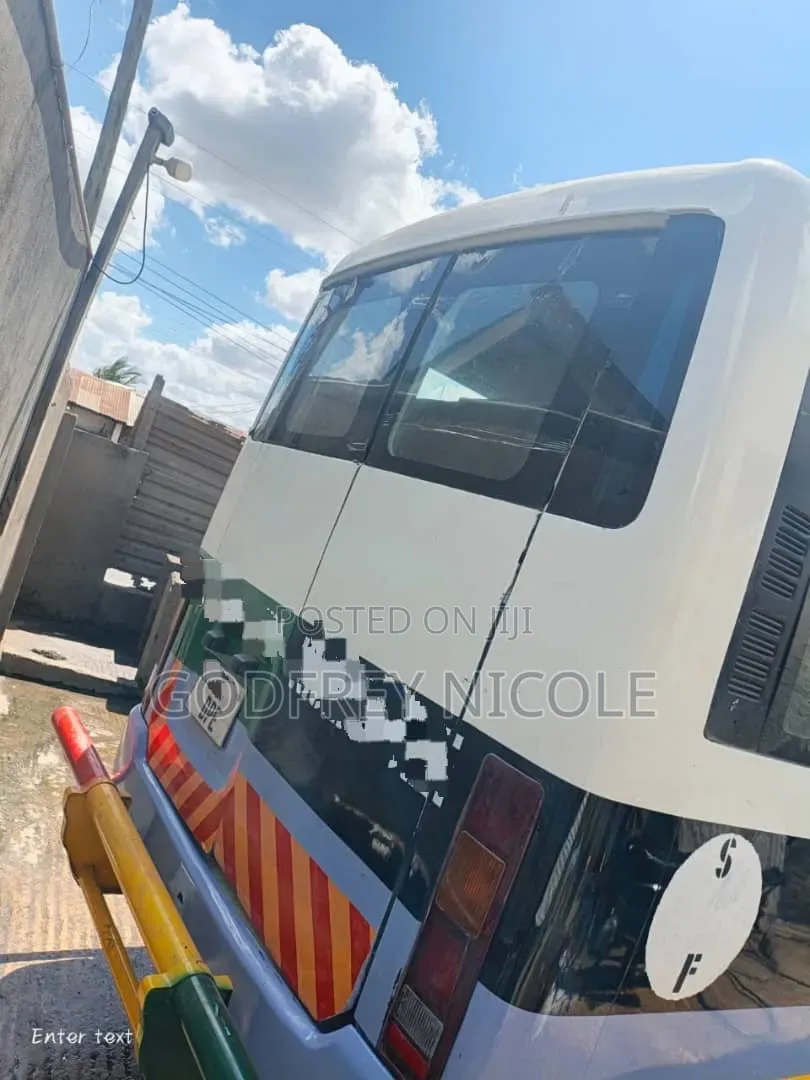 Nissan Civilian 2005 White