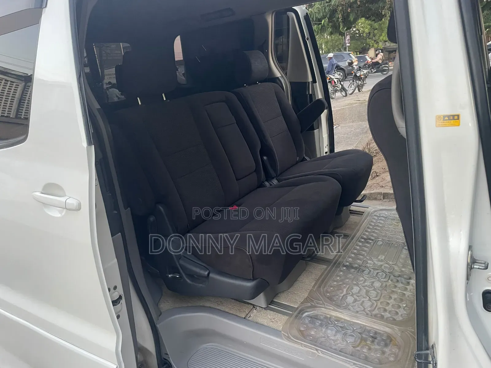 Toyota Alphard 2004 White