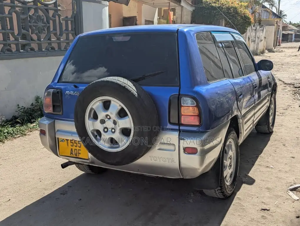 Toyota RAV4 2005 Blue